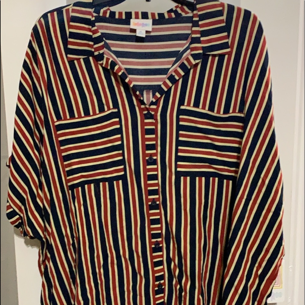 NWT lularoe Amy blouse